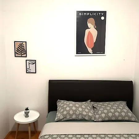 Cozy, Charming One Bedroom Апартаменти Подгориця