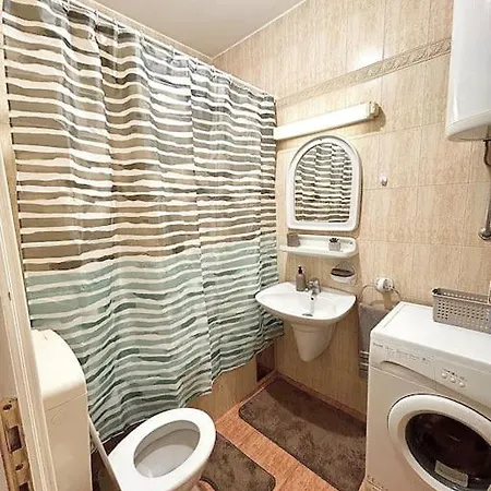 Apartment Cozy, Charming One Bedroom Podgorica