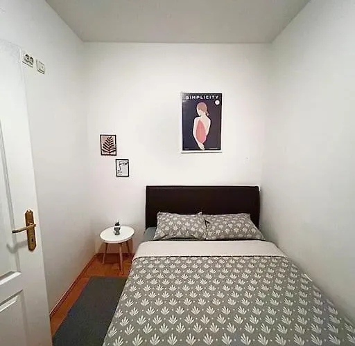 Cozy, Charming One Bedroom Apartment