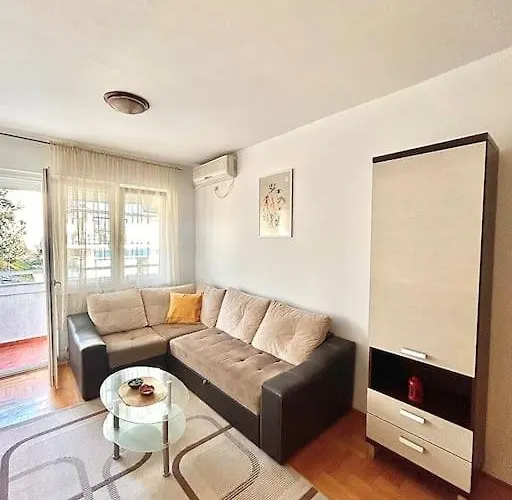 Διαμέρισμα Cozy, Charming One Bedroom