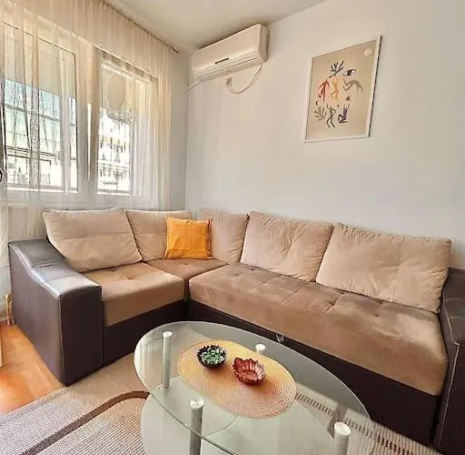 Διαμέρισμα Cozy, Charming One Bedroom